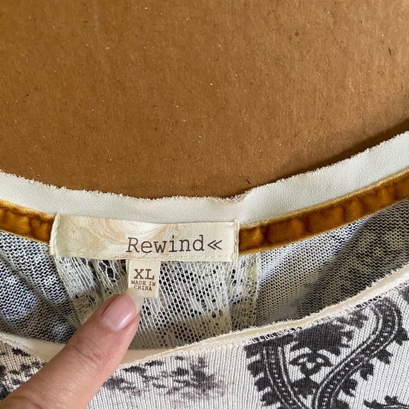Rewind Long Sleeve Top XL - Picture 4 of 11